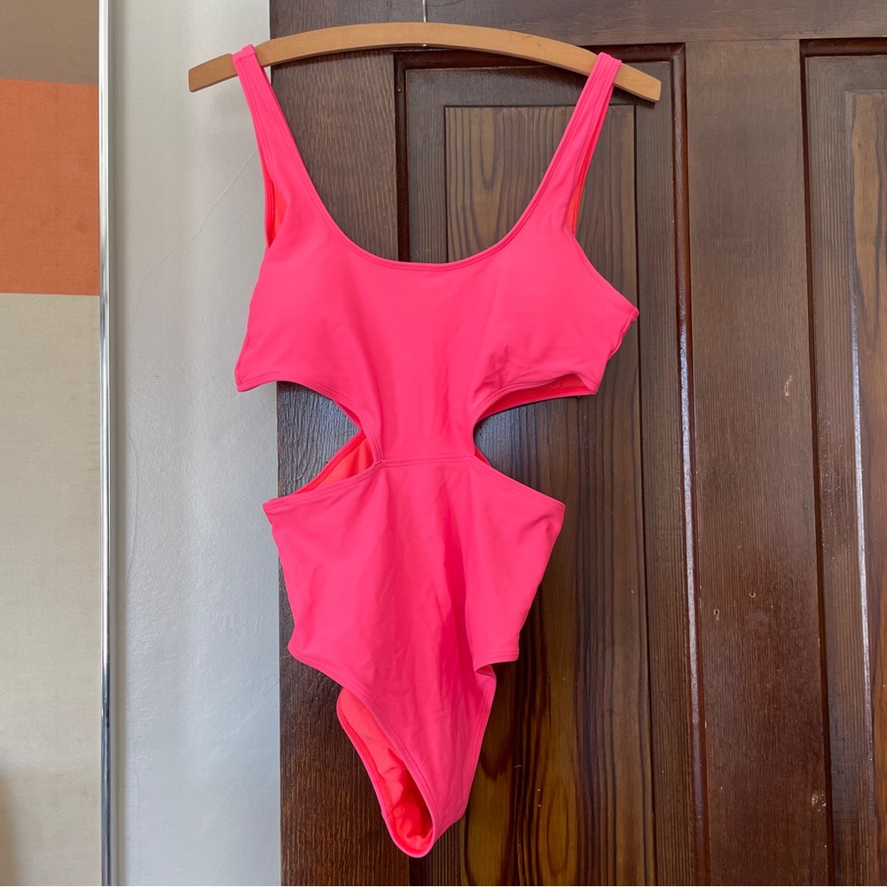 Aerie One Piece Cut Out Pink Swimsuit Size Medium.